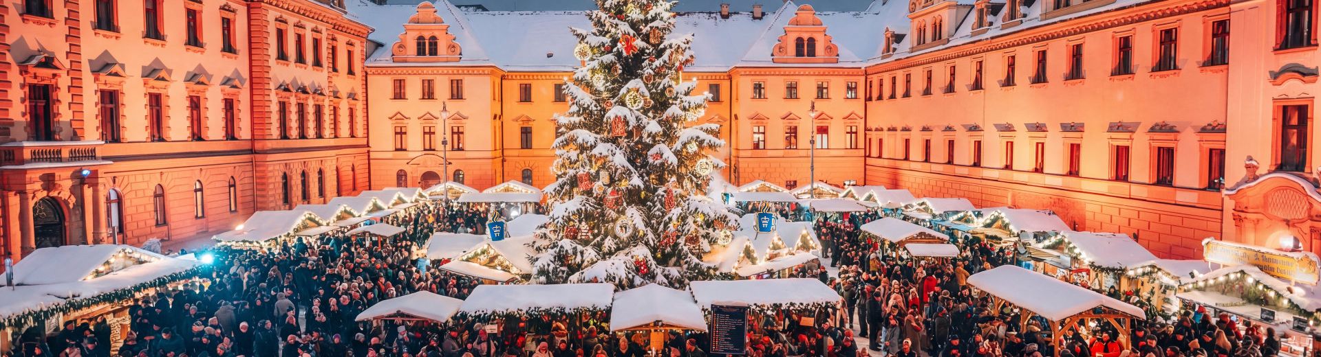 Romantischer Weihnachtsmarkt auf Schloss Thurn und Taxis Regensburg