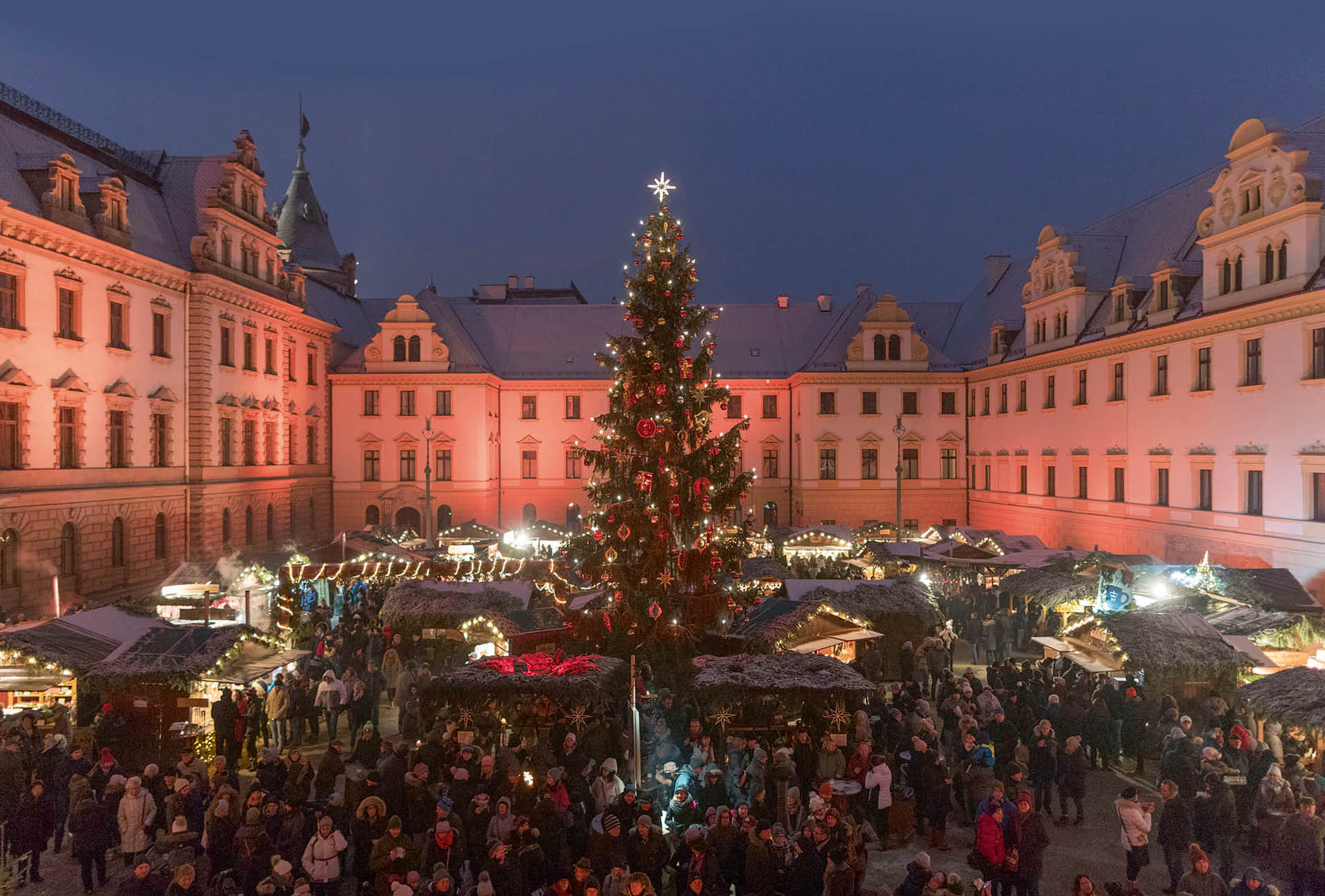 Romantischer Weihnachtsmarkt auf Schloss Thurn und Taxis Regensburg